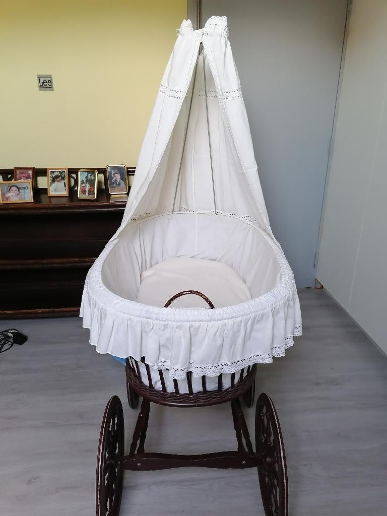 wieg, Kinderen en Baby's, Babywiegjes en Ledikanten, Ophalen, Zo goed als nieuw, Wieg