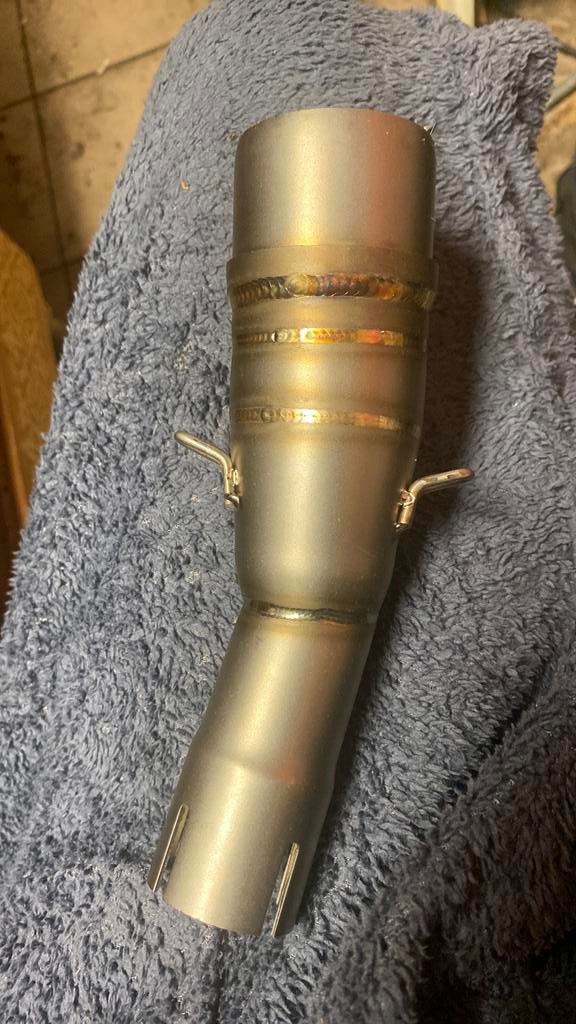 Akrapovic, Enlèvement ou Envoi, Neuf