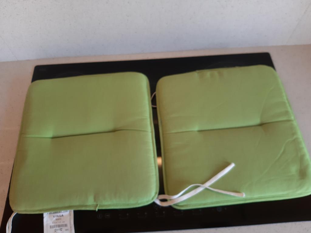 2 coussins/galettes de chaise, Maison & Meubles, Cuisine | Linge de cuisine, Enlèvement ou Envoi, Comme neuf, Vert, Autres types