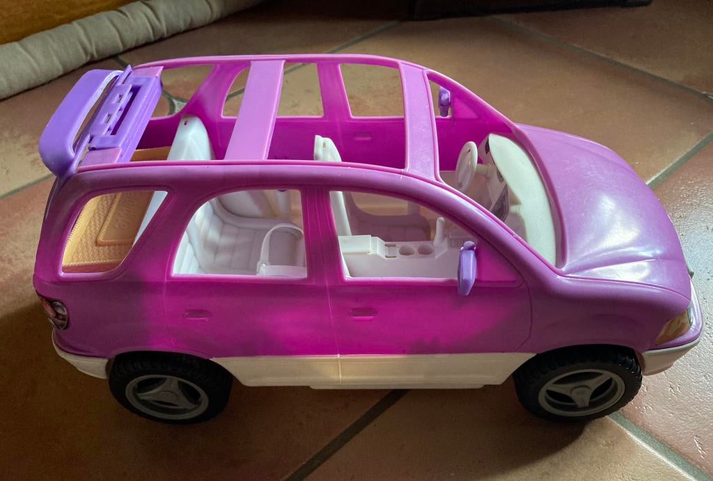 Barbie auto met 4 plaatsen Mattel, Kinderen en Baby's, Ophalen of Verzenden, Gebruikt