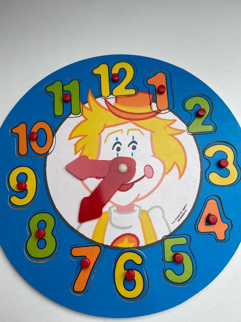 Klok puzzel hout Dobus, 2 tot 4 jaar, 10 tot 50 stukjes, Ophalen of Verzenden, Zo goed als nieuw