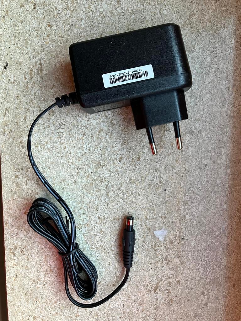 Adaptateur secteur 12V  1A (12W) pour routers et autres, Enlèvement ou Envoi, Neuf