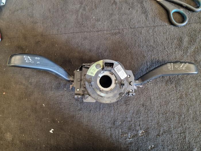 Commutateur combi colonne de direction d'un Skoda Fabia, Enlèvement ou Envoi, 3 mois de garantie, Utilisé, Skoda