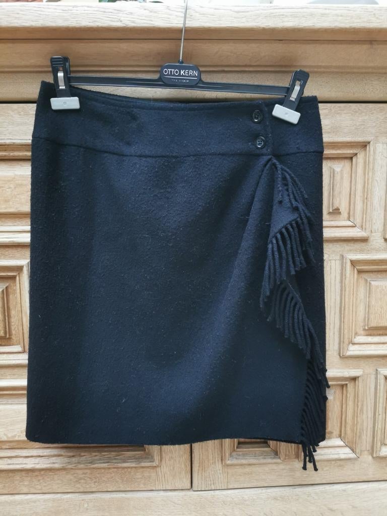 Heel mooie zwarte wollen rok van Ermanno Scervinno, Kleding | Dames, Ophalen of Verzenden, Zo goed als nieuw, Maat 38/40 (M), Zwart