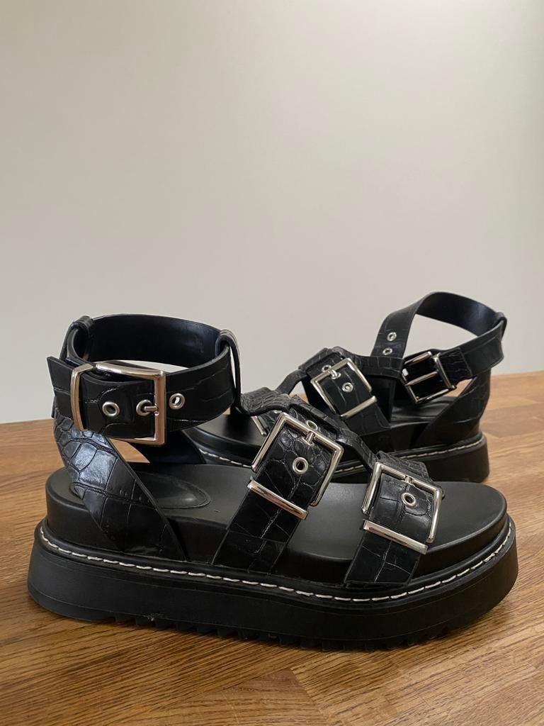 Sandalen met plateau, Ophalen of Verzenden, Zo goed als nieuw