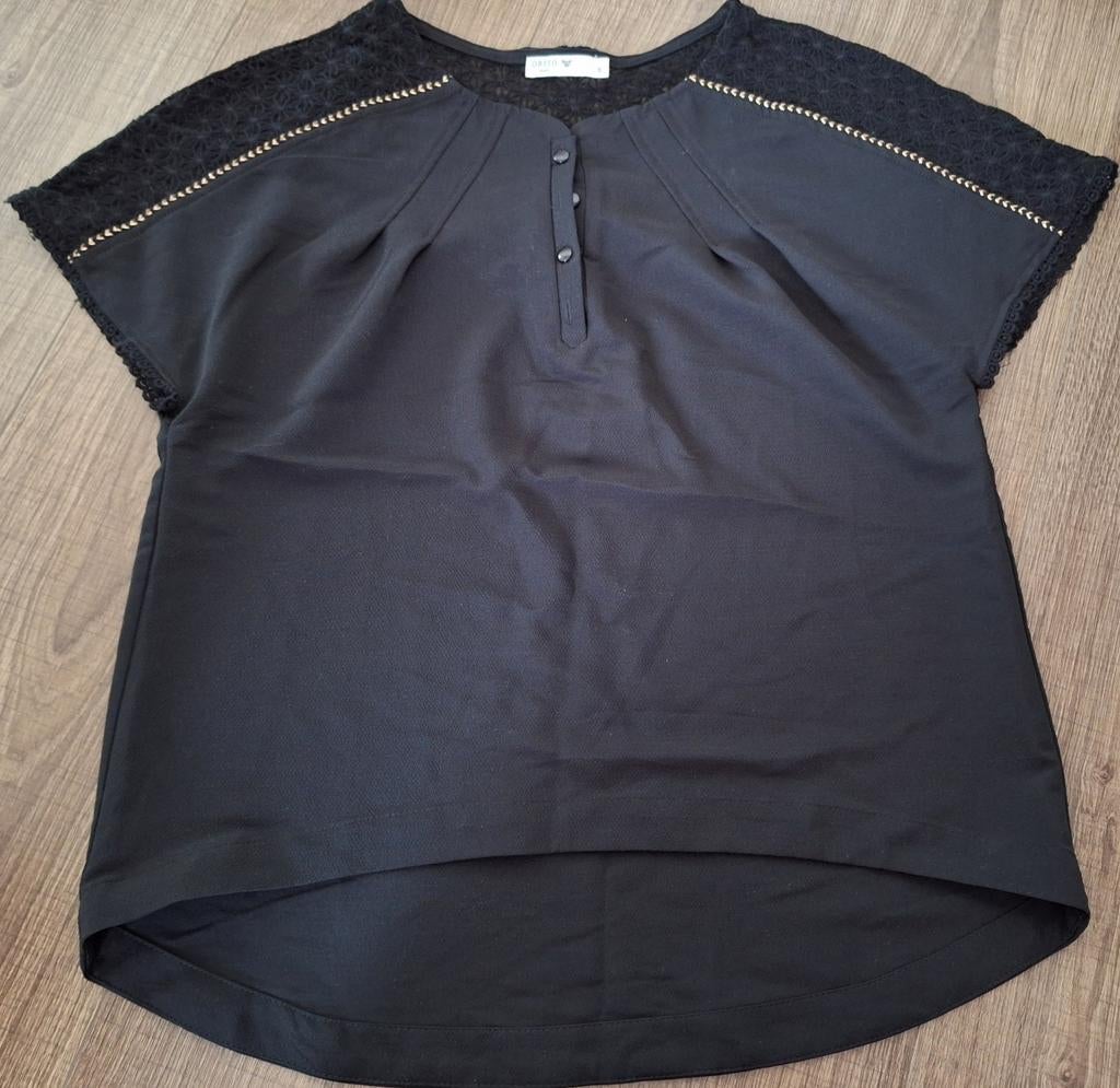 Mooie feestblouse( maat S) kort vooraan en langer achterkant, Kleding | Dames, Overige typen, Zwart, Ophalen of Verzenden, Zo goed als nieuw