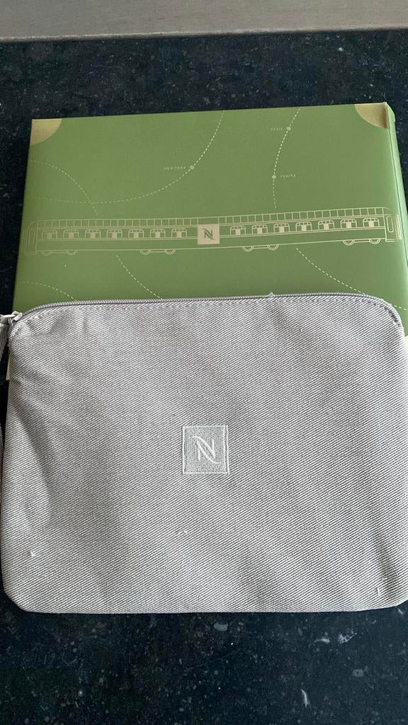 Travel tasje Nespresso, Ophalen, Nieuw, Beige, Dame
