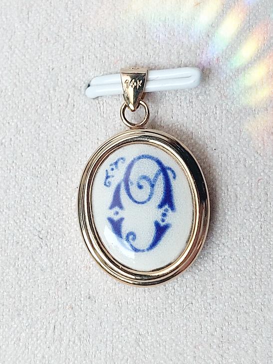 Vintage Hanger 14k Volgoud met Limoges - O, Neuf, Enlèvement ou Envoi, Or, Or