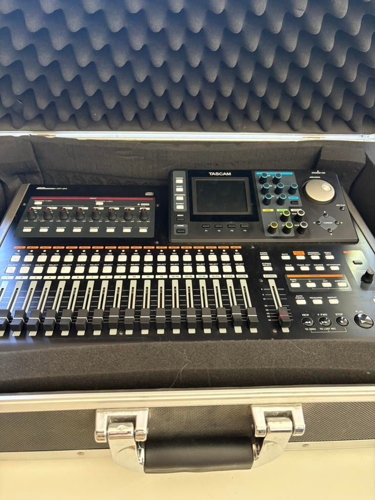 Tascam DP24 + DVD + case, Muziek en Instrumenten, Mengpanelen, Ophalen, Gebruikt