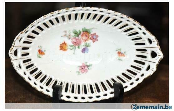 vide poche ovale en porcelaine ajourée, Antiquités & Art, Antiquités | Céramique & Poterie