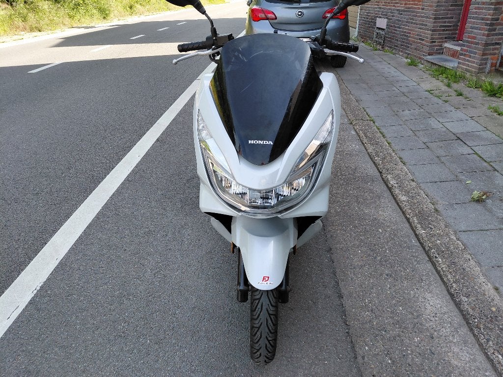 Motos honda pcx 125cc ( permis B voiture), Honda, Enlèvement ou Envoi, 125 cm³, Comme neuf