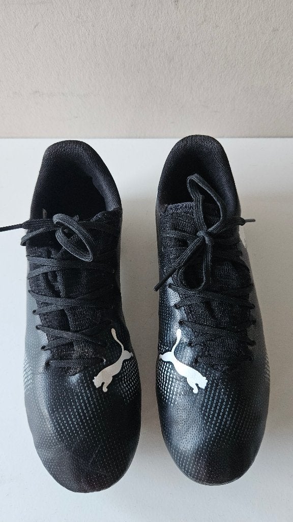 Voetbalschoenen Puma Future 7 Play - maat 36, Enlèvement ou Envoi, Utilisé, Chaussures