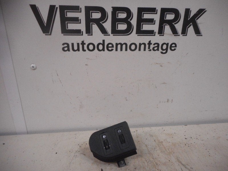 COMMUTATEUR BMW 3 serie (E36 / 2) (61.31-1387429), Utilisé, BMW, Petuelring 130
80809  München, DE, Bayerische Motoren Werke AG