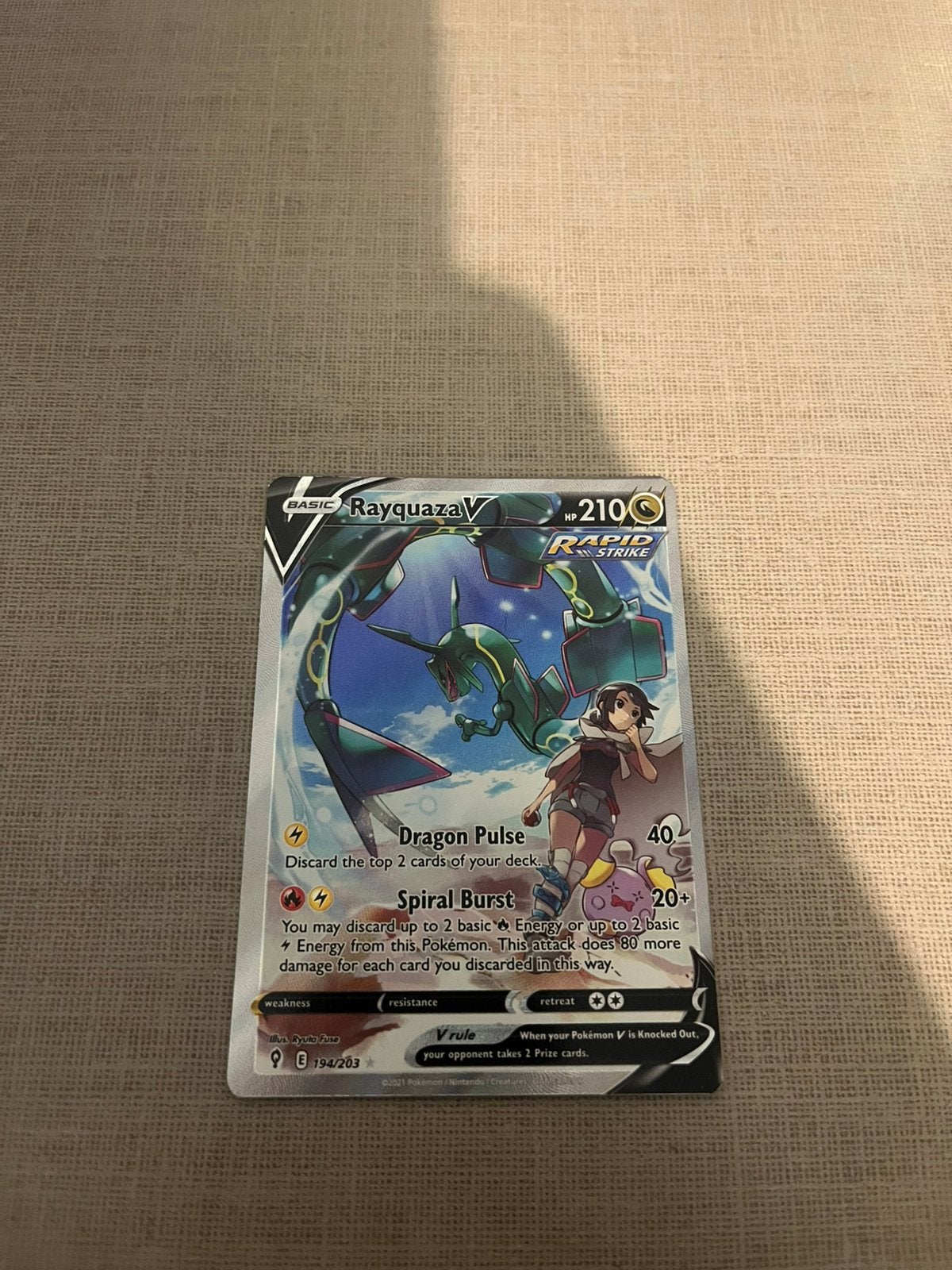 Rayquaza v, Ophalen, Zo goed als nieuw