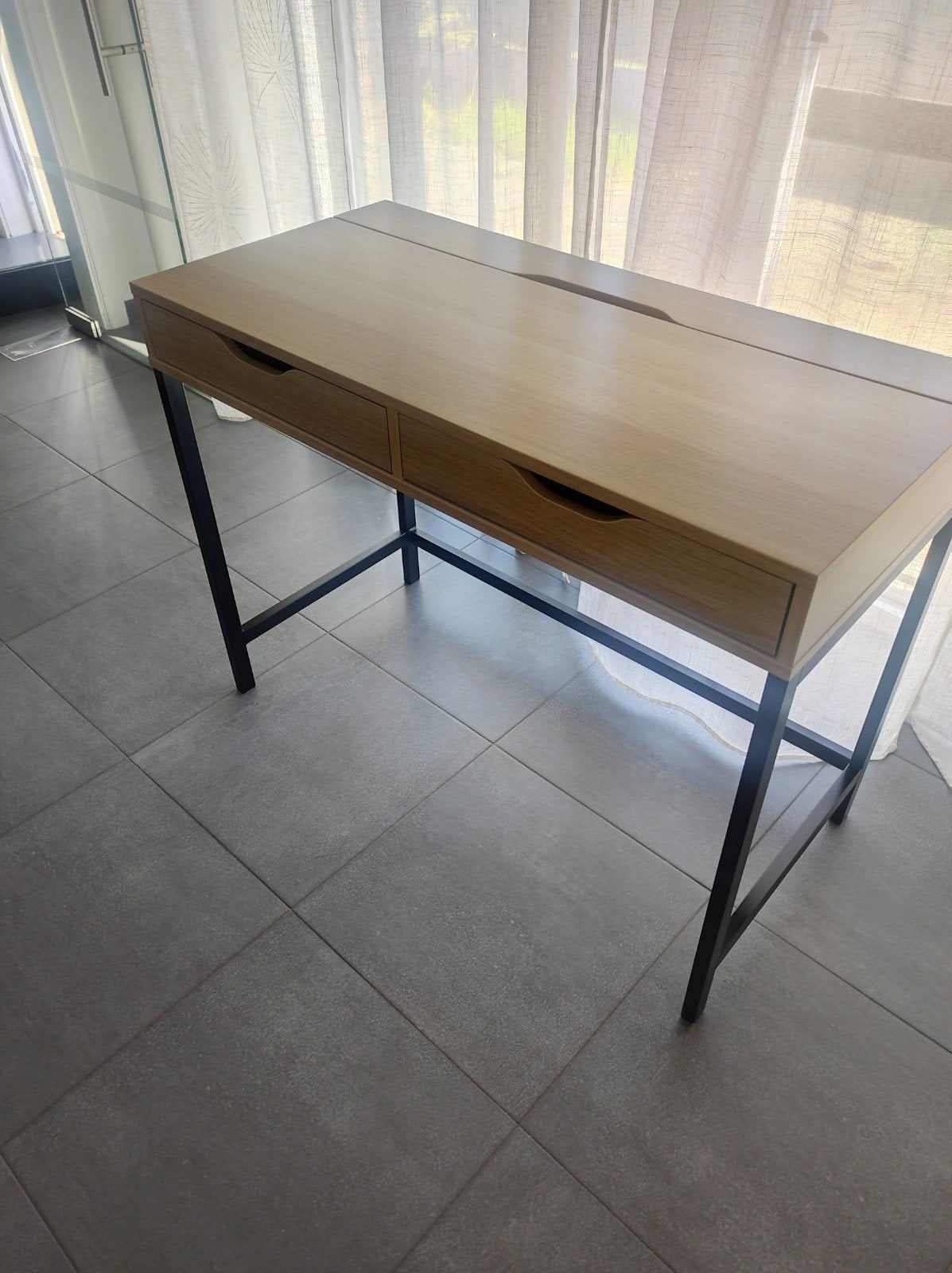 IKEA ALEX Bureau – Eikenlook met stoer zwart onderstel, Enlèvement, Comme neuf, IKEA, Brun