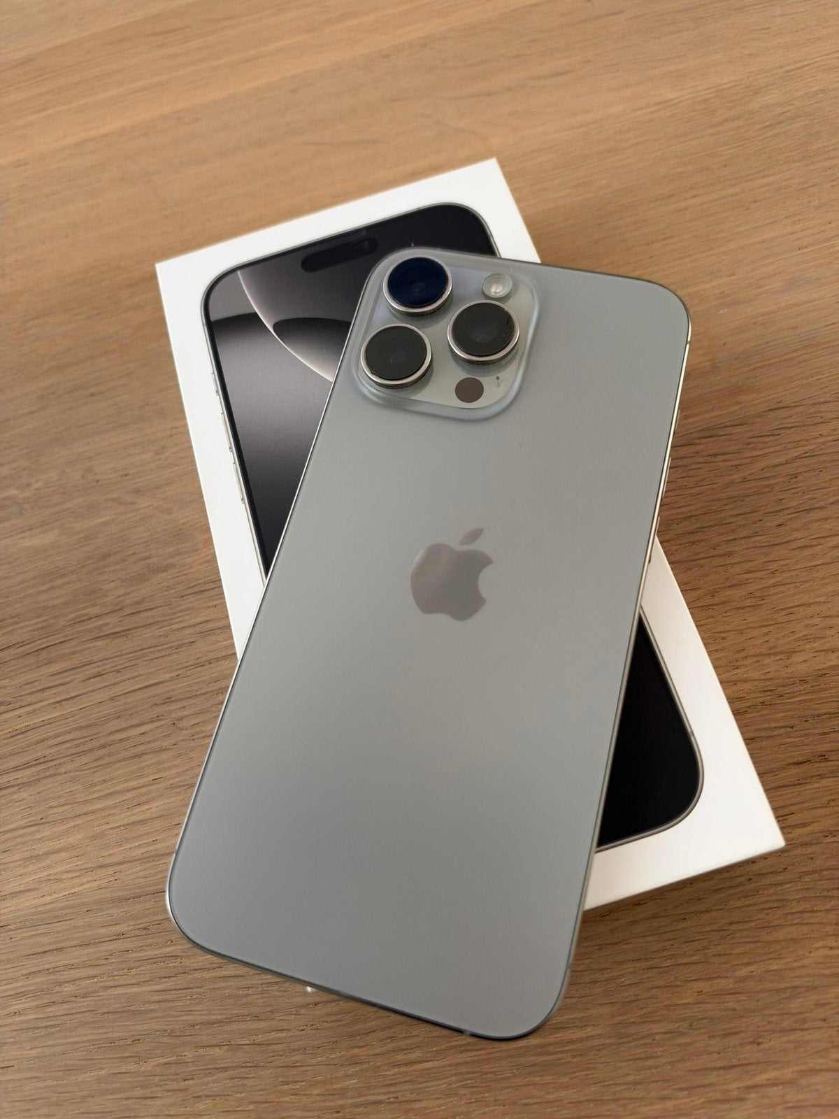 Iphone 16 Pro Max 256GB Natural Titanium, Telecommunicatie, Ophalen, Zo goed als nieuw, IPhone 16 Pro Max