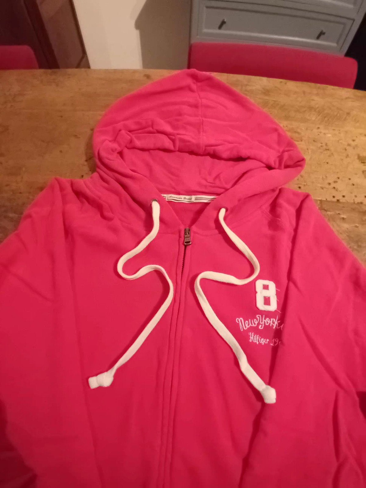 Prachtig Tommy Hilfiger Trainingspak/Huispak rood XL/XXL  Ni, Tommy hilfiger, Kostuum of Pak, Verzenden, Maat 46/48 (XL) of groter