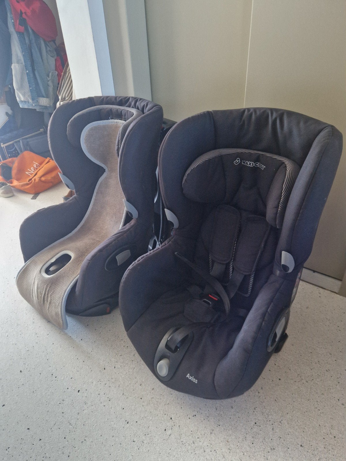 Maxi-Cosi Axiss Black Raven (2 stuks beschikbaar), Ophalen, Maxi-Cosi, Verstelbare rugleuning, Isofix
