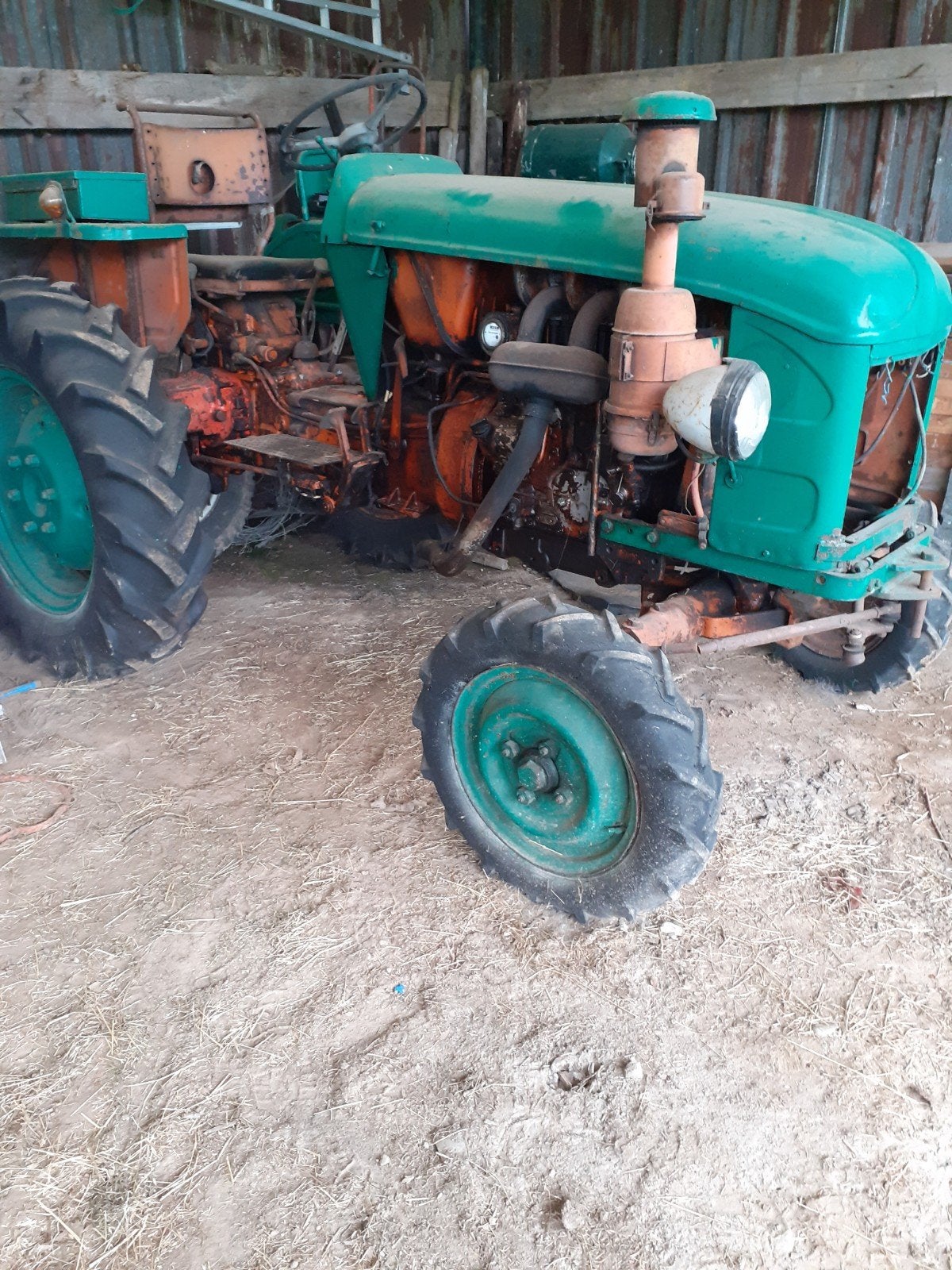 tractor Renault N 73 voor opmaak of wisselstukken, Enlèvement