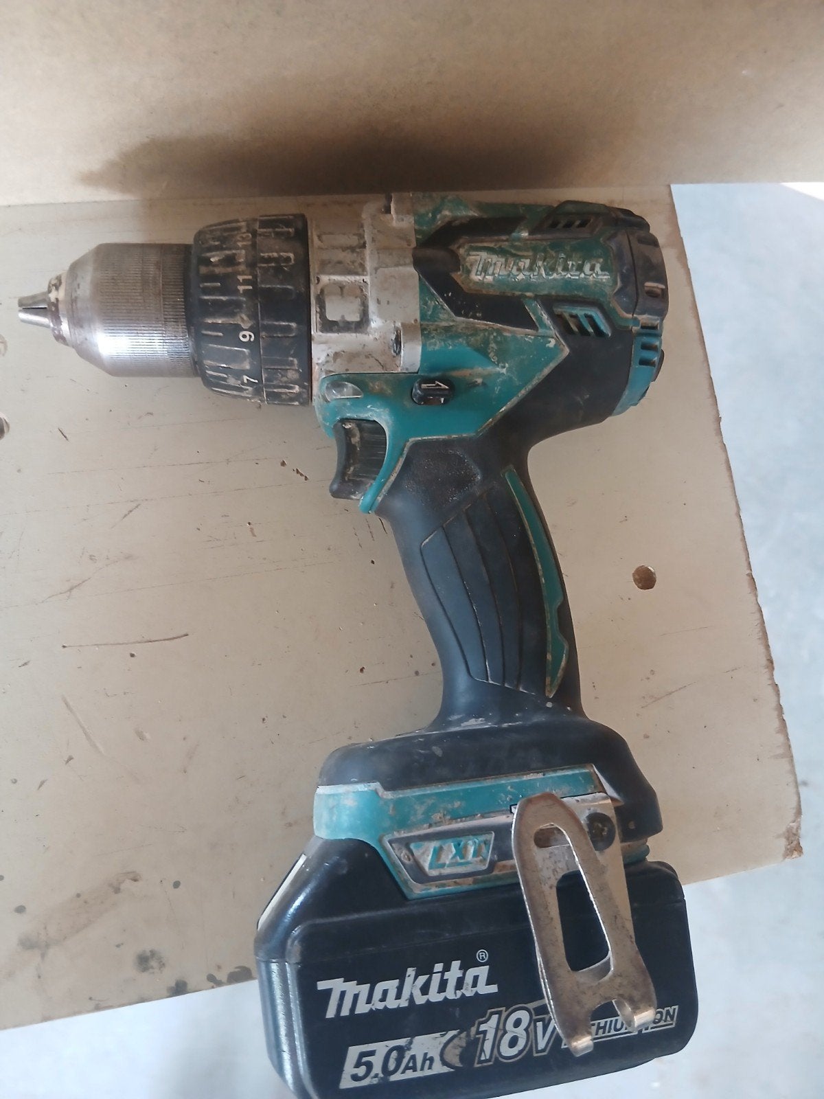 Makita  klop boor machine   zonder  batterij, Ophalen, Boormachine