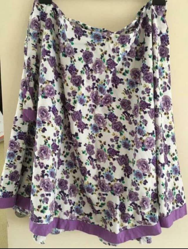 Jupe longue a fleurs lilas grande taille - pièce unique, Enlèvement ou Envoi, Comme neuf