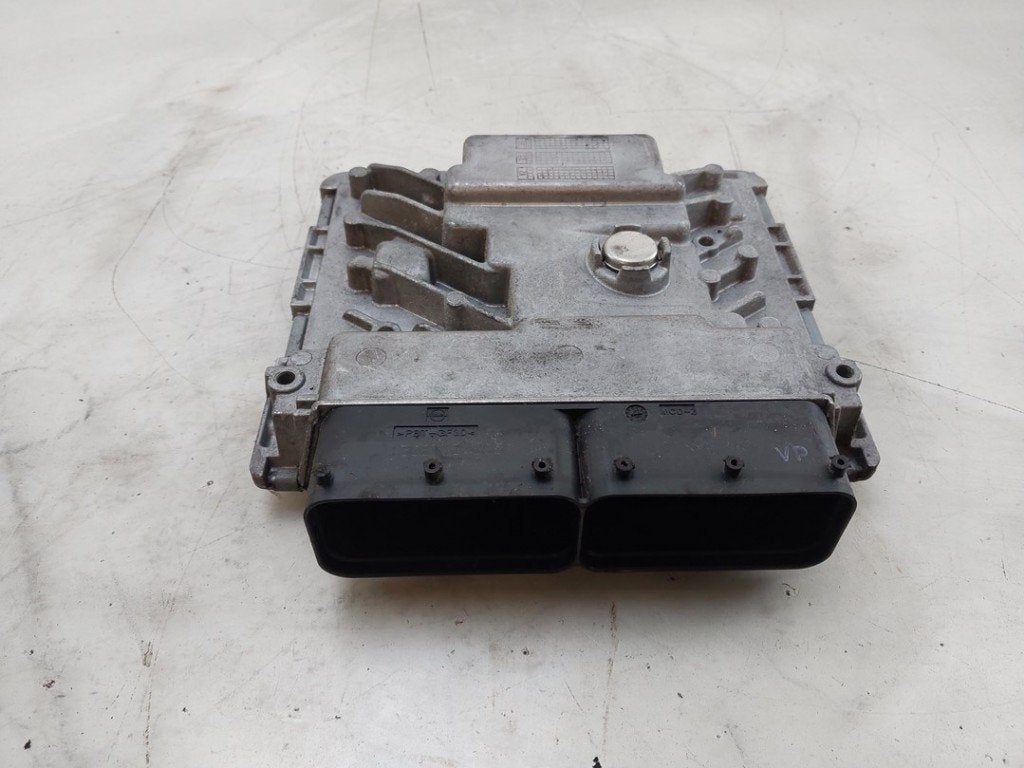 CALCULATEUR MOTEUR ECU Golf VII (AUA) (|06K907425B|), Volkswagen, Utilisé, Continental AG, Continental-Plaza 1
30175  Hannover, DE