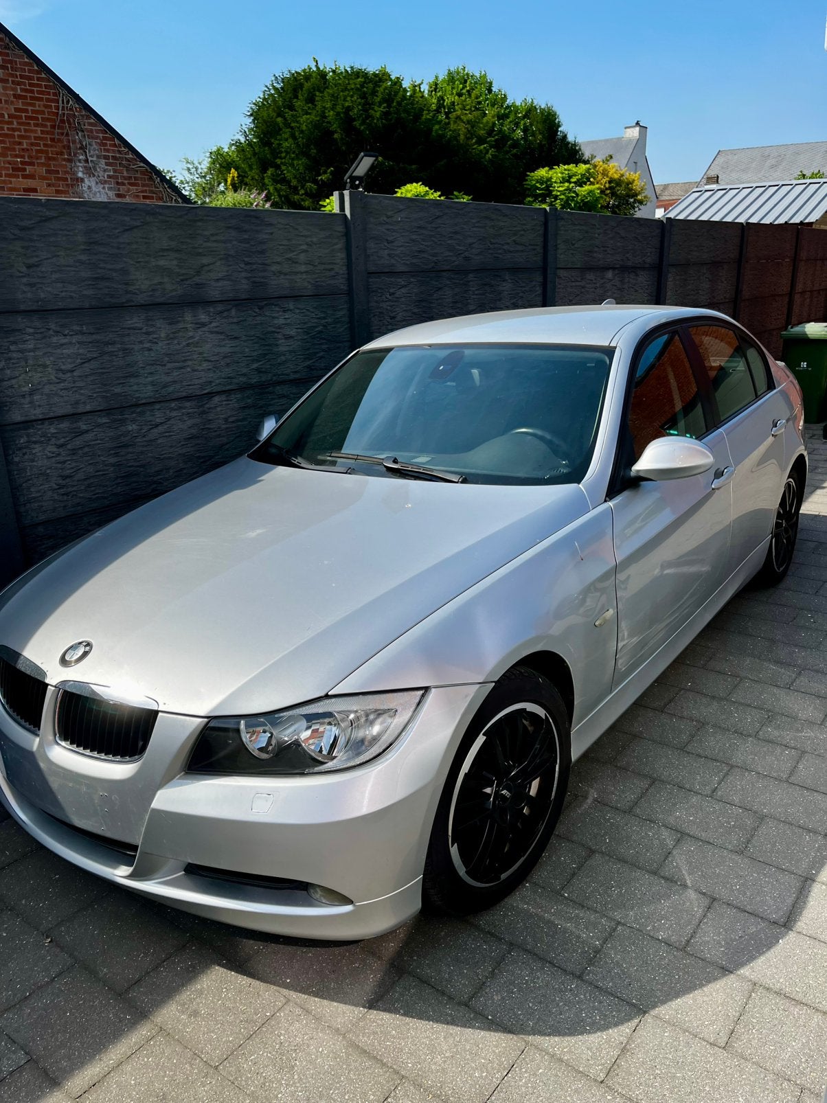 BMW 320 E90 Benzine, 4 deurs, Stof, 1995 cc, 110 kW
