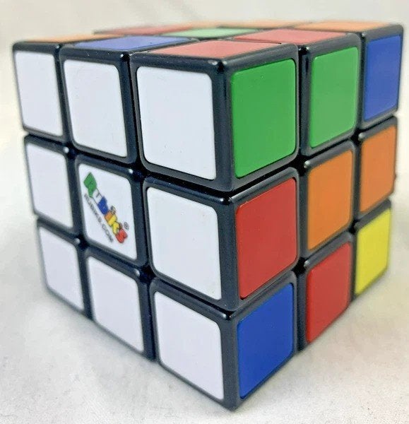 Rubik's Cube 3x3 Klassieke Puzzelkubus met gekleurde tegels, Verzenden, Minder dan 500 stukjes, Zo goed als nieuw, Rubik's of 3D-puzzel