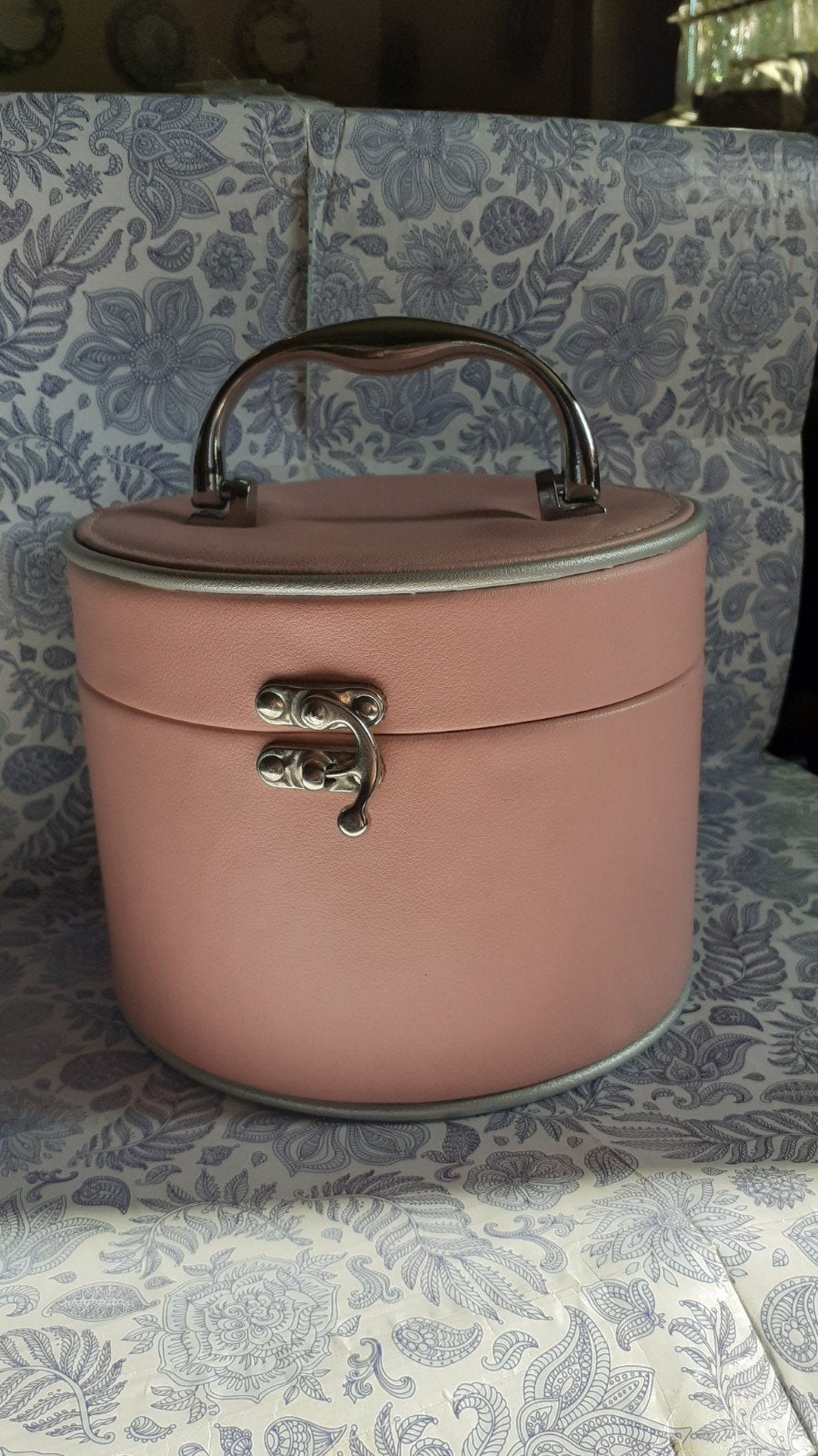 mallette pour maquillage ou bijoux onde rose, Enlèvement ou Envoi, Rose, Avec miroir(s), Utilisé