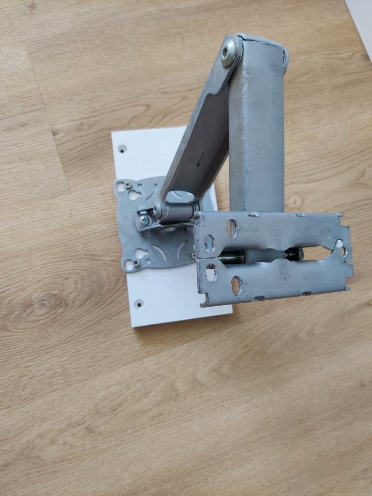 Kantelbare tv arm, Enlèvement, Utilisé