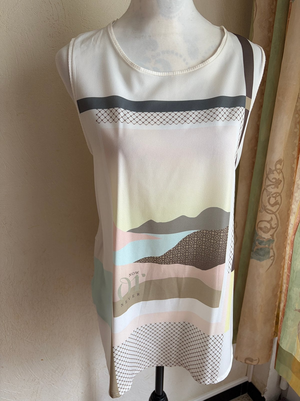 Zara top/tanktop maat L small l read, Kleding | Dames, Topjes, Ophalen of Verzenden, Zo goed als nieuw, Beige, Zonder mouw