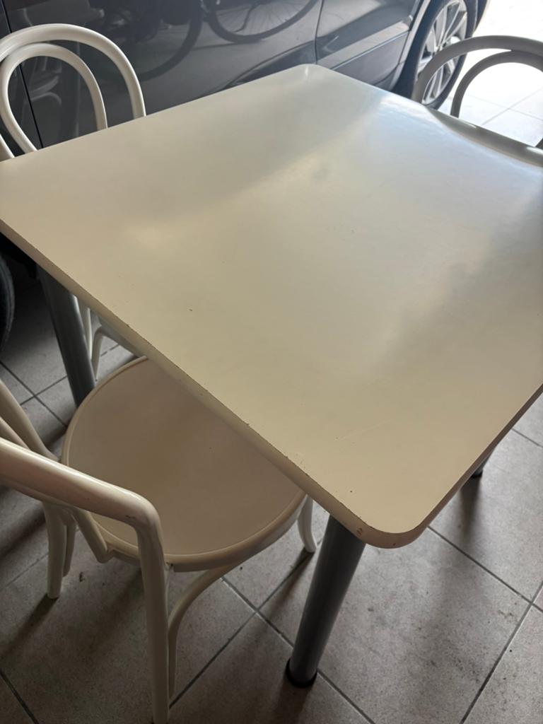 Tafel en 3 stoelen, Ophalen, Gebruikt
