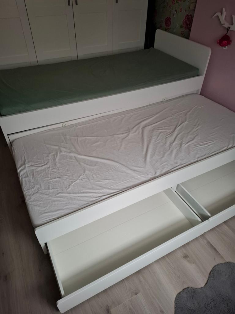 Eenpersoonsbed met onderbed en opbergers, Ophalen