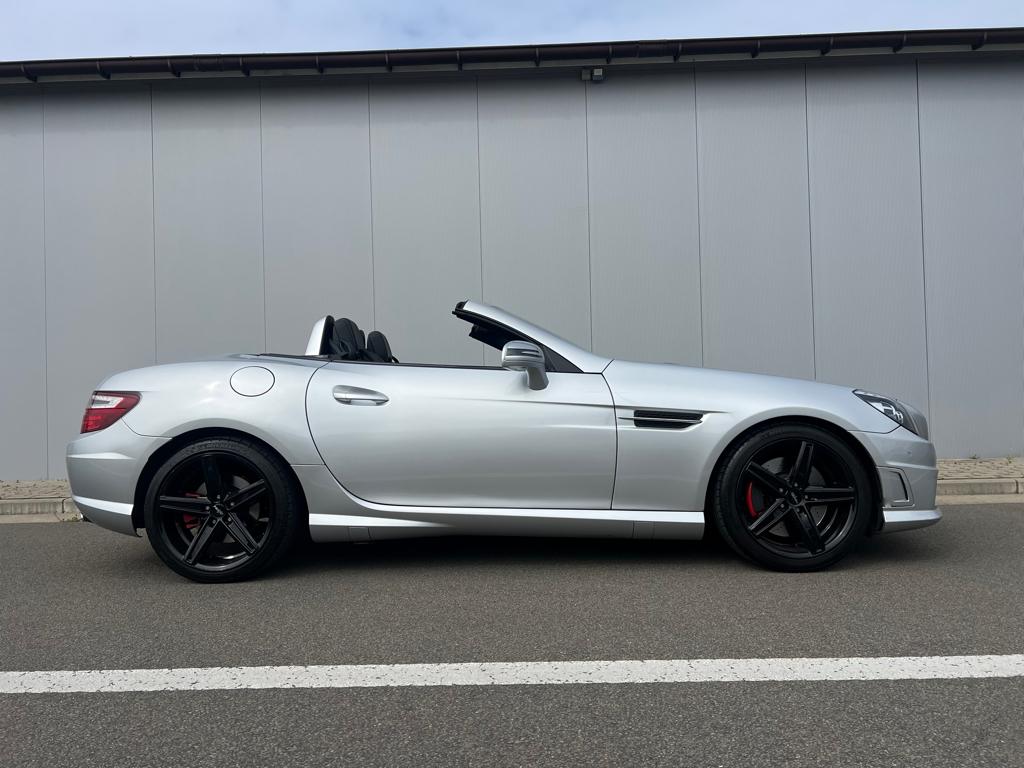 SLK 250 - Pack AMG - Boite Aut - Essence 204 cv -, Autos, Cuir, Argent ou Gris, Achat, Entreprise