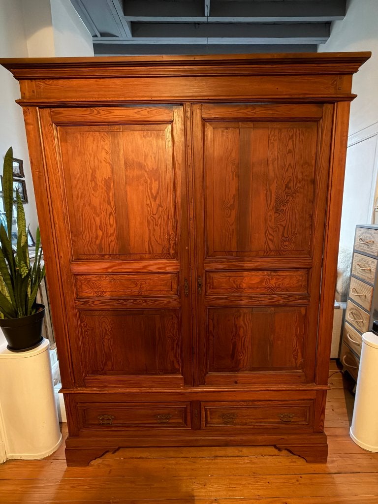 Antieke kleerkast in pitch pine, Ophalen