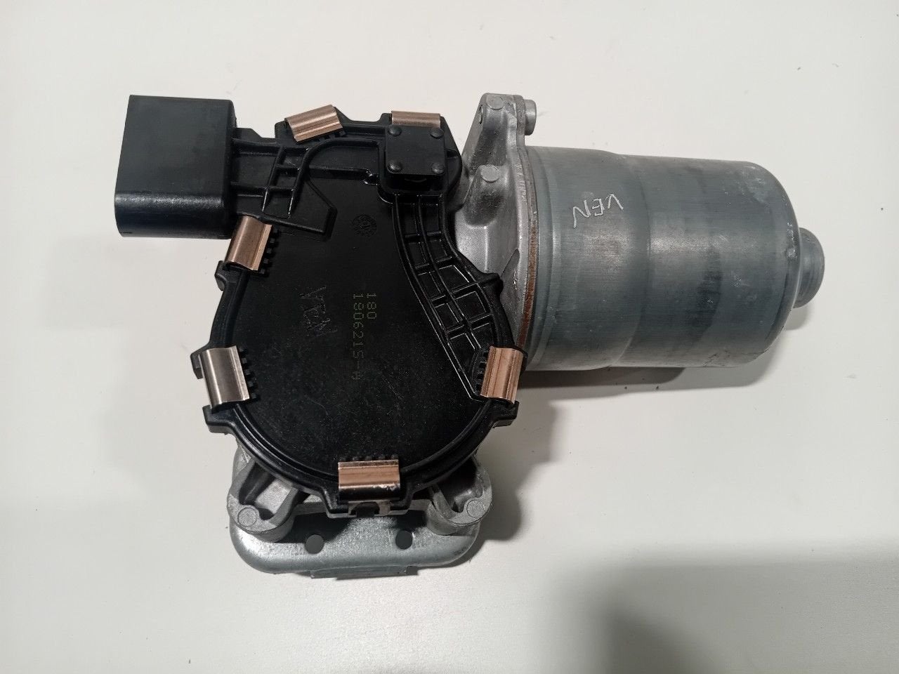 Ruitenwissermotor voor Jeep Renegade, Jeep, Onderdelen@venauto.nl, Van der Ven Autorecycling B.V., Gebruikt