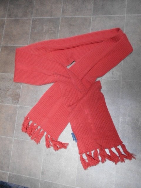 Écharpe longue Terre bleue, Vêtements | Femmes, Bonnets, Écharpes & Gants, Terre Bleue, Enlèvement ou Envoi, Comme neuf, Écharpe
