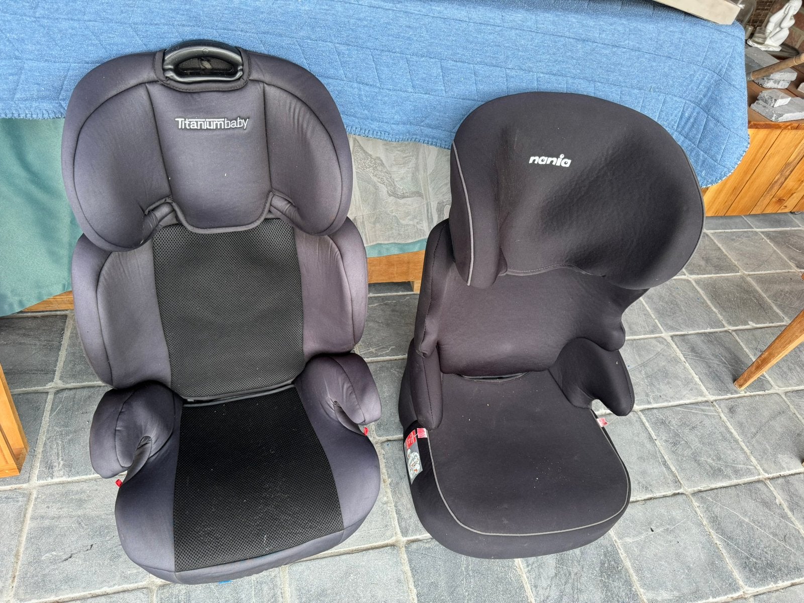 2 autostoeltjes, Autogordel, Afneembare rugleuning, Zo goed als nieuw, 9 t/m 36 kg