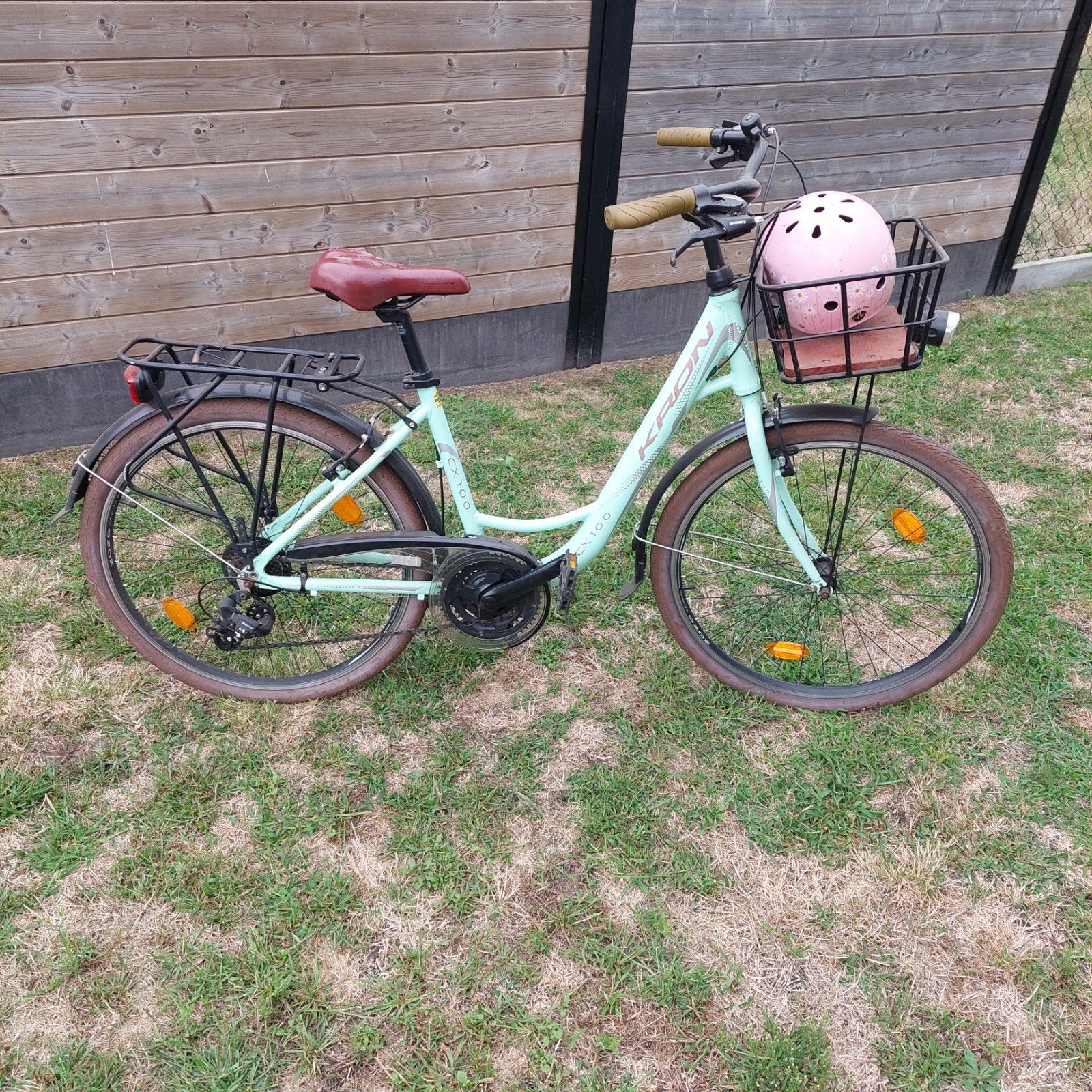 Kinderfiets met helm, Ophalen