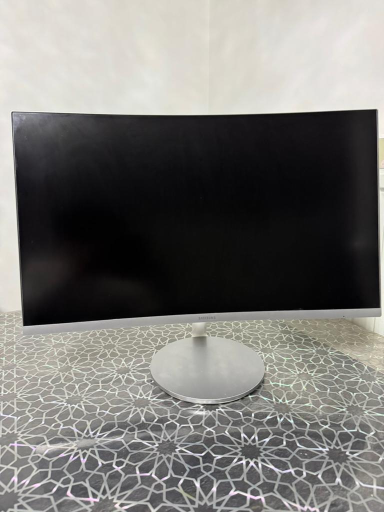 Moniteur Samsung incurvé 27 pouces, Informatique & Logiciels, Enlèvement, Comme neuf, Haut-parleurs intégrés