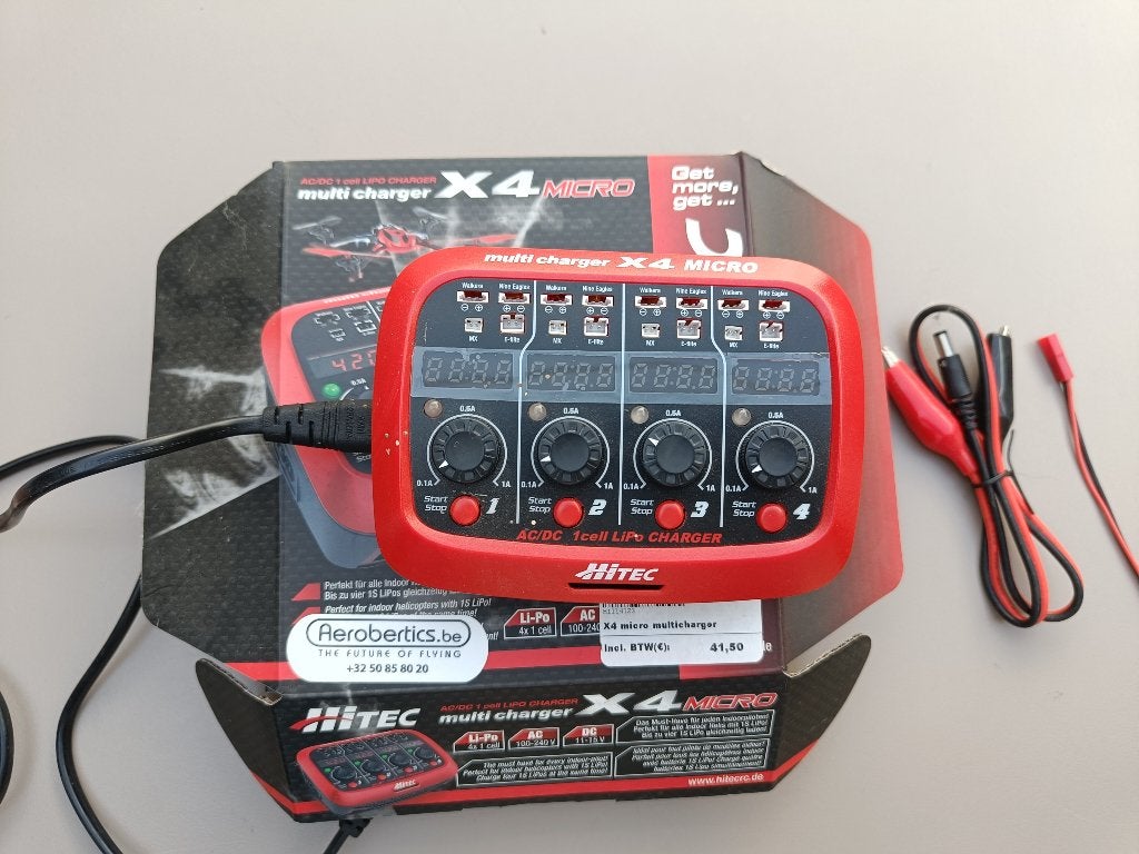 Hitec Multicharger X4 Micro, Audio, Tv en Foto, Overige merken, Minder dan 100 meter, Ophalen of Verzenden, Zo goed als nieuw