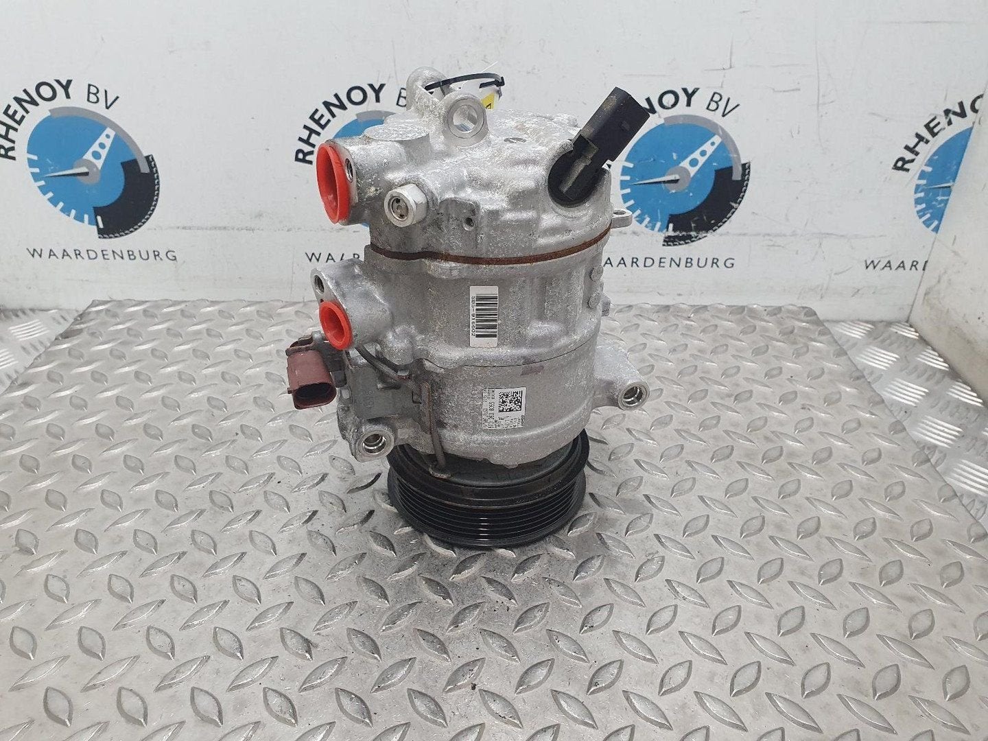 AUDI A6 AIRCO COMPRESSOR / AIRCOPOMP 2016, Auto-onderdelen, Ophalen of Verzenden, Gebruikt, Stiba lid