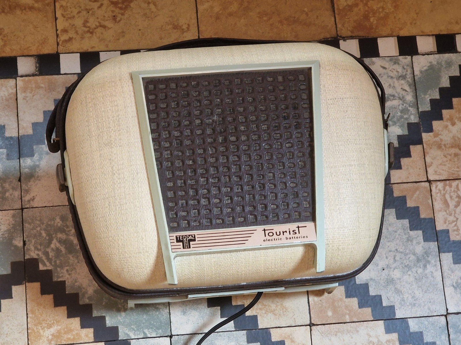 Tourne disque TEPPAZ Tourist, Antiquités & Art, Antiquités | TV & Hi-Fi, Enlèvement