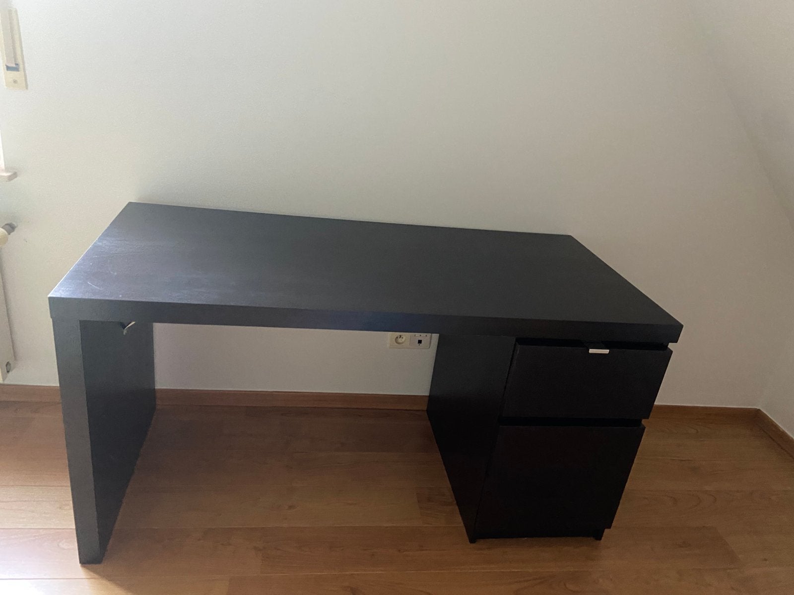 Zwarte bureau, Bureau d'écolier, Avec tiroirs, IKEA, 140 cm