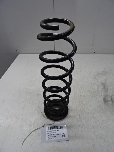 RESSORT DE SUSPENSION ARRIERE Audi A3 (8V1 / 8VK), Utilisé, Audi