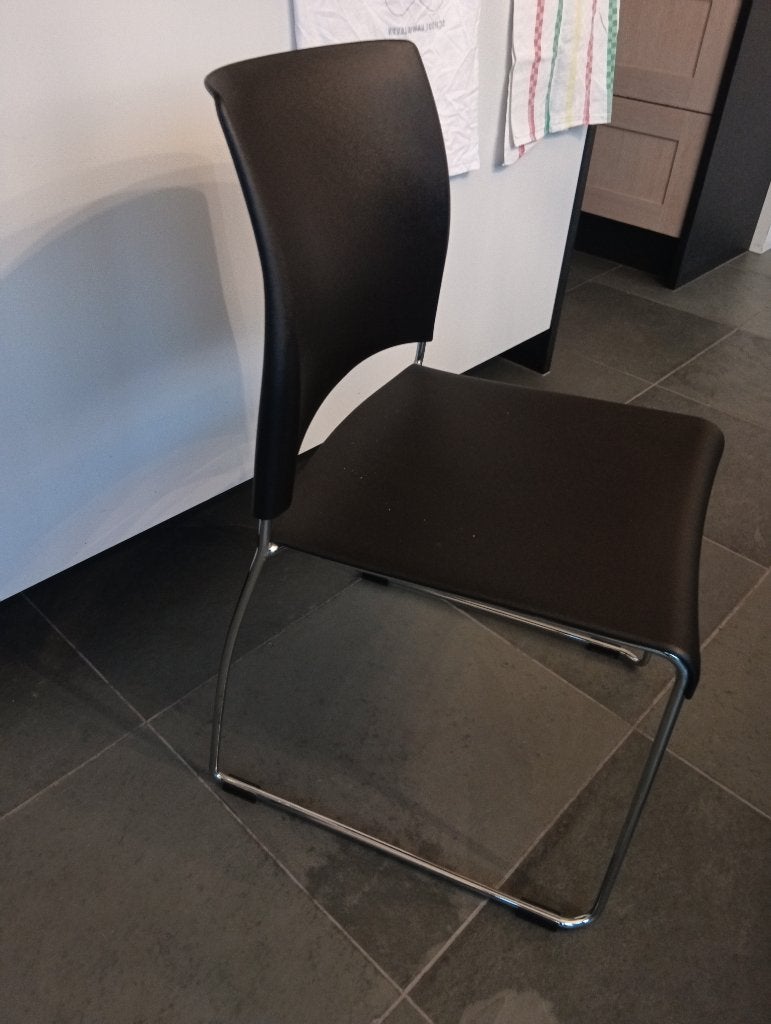 Stoelen, Ophalen, Zo goed als nieuw