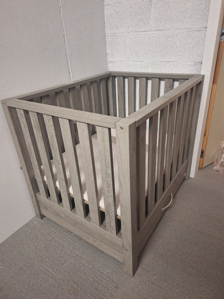 babybox  / babypark van TWF als nieuw, Kinderen en Baby's, Babyparken, Ophalen, Zo goed als nieuw, Rechthoekig, In hoogte verstelbaar