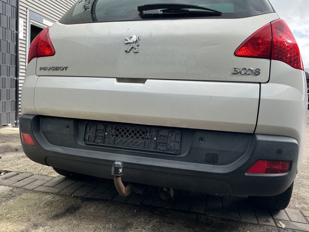 ATTELAGE REMORQUE Peugeot 3008 I (0U / HU) (01-2009/08-2016), Kontakt-peugeot@peugeot.com, Utilisé, Peugeot Deutschland GmbH, Bahnhofsplatz
65423  Rüsselsheim, DE