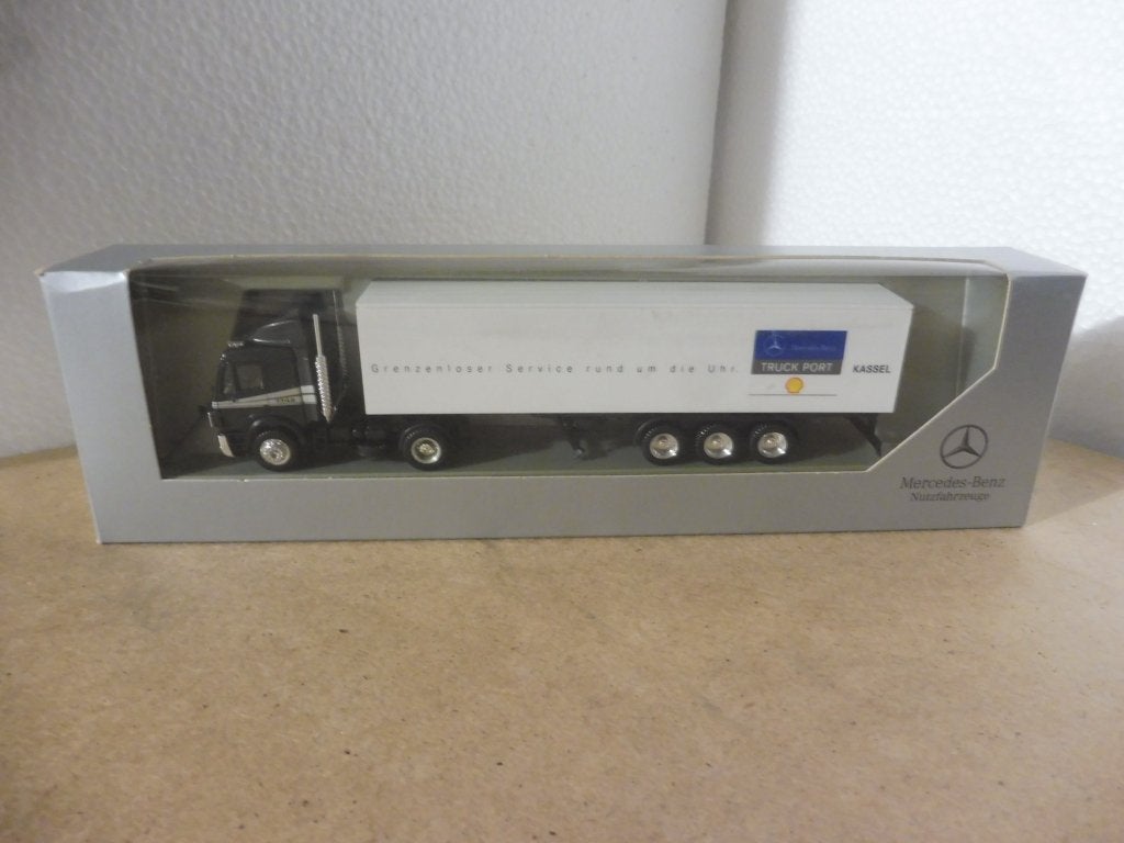 1:87 Herpa Mercedes Nutzfahrzeuge 1748 Truck Port Kassel, Hobby en Vrije tijd, Ophalen of Verzenden, Zo goed als nieuw, Bus of Vrachtwagen