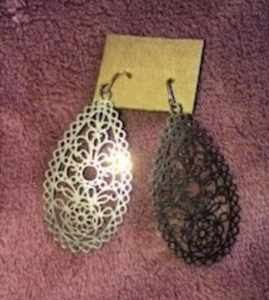 Boucles d'oreilles pendantes doré rose, Bijoux, Sacs & Beauté, Boucles d'oreilles, Neuf, Enlèvement ou Envoi, Or, Autres matériaux